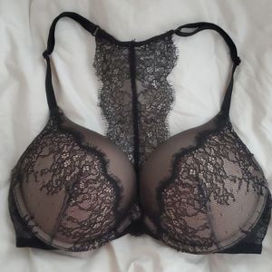NWOT Front Close Lace Strappy Add 2 Cup Push Up